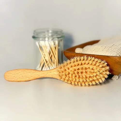Vegane Haarbürste aus Buchenholz